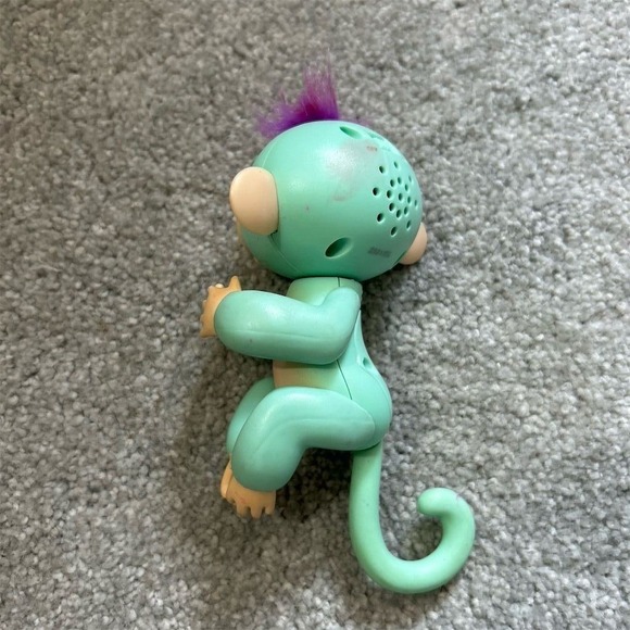 Fingerlings Interactive Baby Monkey Teal with Purple Hair Toy - Picture 5 of 5